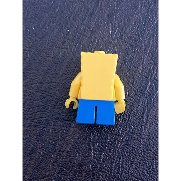 LEGO SpongeBob SquarePants Minifigure Shocked Look Collectible 6+ - Picture 2 of 2